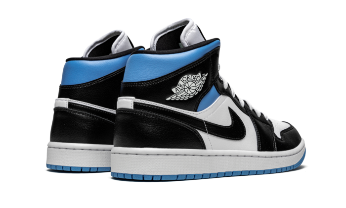 AIR JORDAN 1 MID WMNS 3