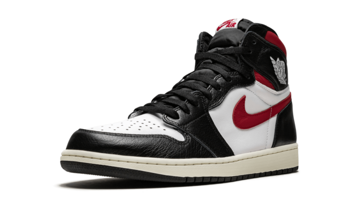 Air Jordan 1 Retro High OG 4