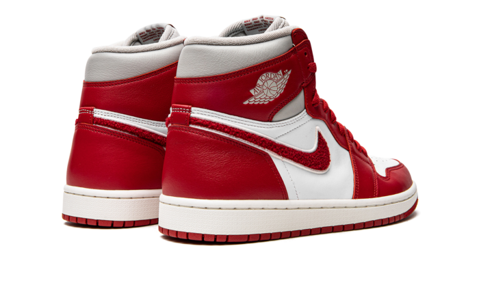 AIR JORDAN 1 HIGH OG WMNS 3